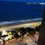 Apto à beira-mar com wi-fi e piscina em Fortaleza